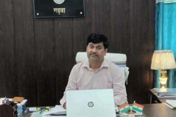 Garhwa में बंद हुआ ‘Coffee With SDM’ कार्यक्रम, 75 हफ्तों की जनसंवाद पहल पर उठे सवाल