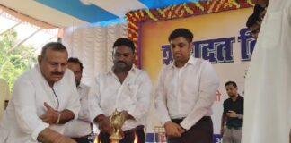 Deoghar News: रोहिणी शहीद स्थल पर मनाया गया शहादत दिवस, सलामत अली, अमानत अली और शेख हारो को दी गई श्रद्धांजलि Deoghar News: रोहिणी शहीद स्थल पर मनाया गया शहादत दिवस, सलामत अली, अमानत अली और शेख हारो को दी गई श्रद्धांजलि