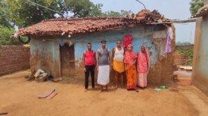 Deoghar News: 10-20 हजार लेने के बाद भी नहीं मिला आवास! देवघर में योजना को लेकर बवाल