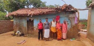 Deoghar News: 10-20 हजार लेने के बाद भी नहीं मिला आवास! देवघर में योजना को लेकर बवाल