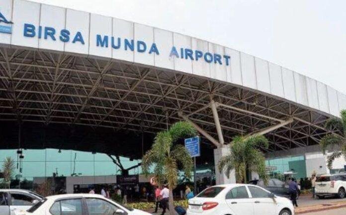 Ranchi Airport पर घटी यात्रियों की संख्या, पांच Flight बंद होने से कारोबार प्रभावित, पार्किंग संचालकों ने दी काम बंद करने की चेतावनी