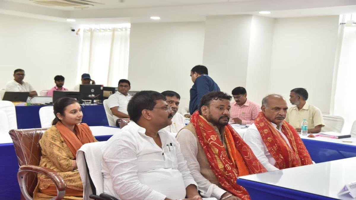 बांकीपुर उपुचनाव : अभिषेक सिन्हा ने किया नामांकन, NDA के कई बड़े नेता रहे मौजूद | 22Scope News Abhishek Kumar 1 1 22Scope News