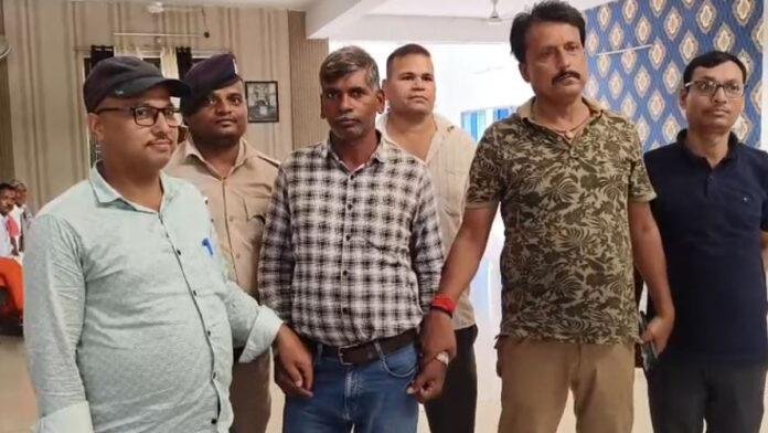 Amin Arrested निगरानी विभाग की बड़ी कार्रवाई, 5 हजार रिश्वत लेते अमीन गिरफ्तार, मखदुमपुर अंचल कार्यालय में मचा हड़कंप