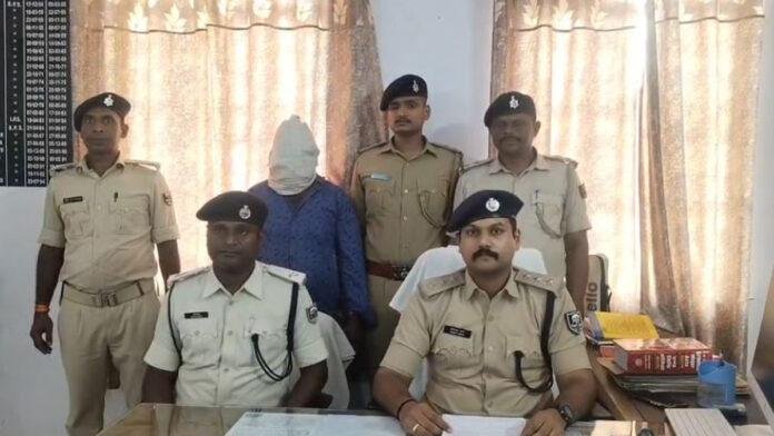 पत्नी की हत्या का 24 घंटे में खुलासा, आरोपी पति गिरफ्तार, अवैध हथियार बरामद