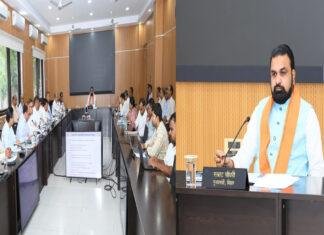 मुख्यमंत्री ने कहा- 'बिहार गति' के अंतर्गत चिन्हित परियोजनाओं की समीक्षा कर समयबद्ध तरीके से करें पूर्ण