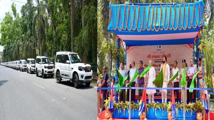 मुख्यमंत्री ने बिहार पुलिस के उपयोग हेतु 48 पुलिस बस, 30 चार पहिया वाहन व 6 एंबुलेंस को हरी झंडी दिखाकर किया रवाना