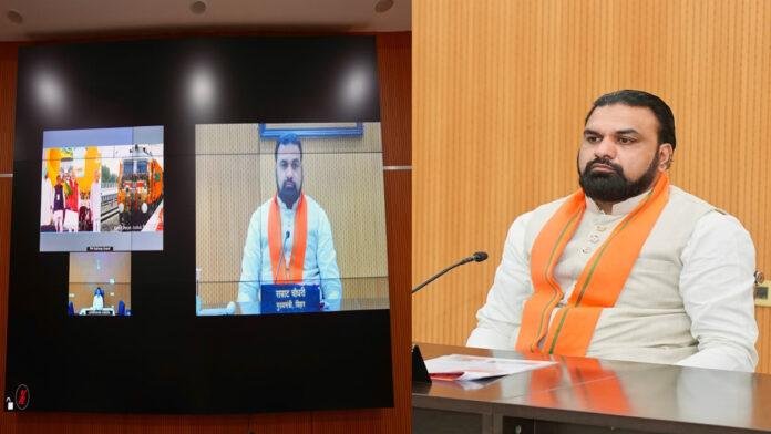 CM-PM मुख्यमंत्री ने कहा- प्रधानमंत्री के दूरदर्शी नेतृत्व में हो रहा है भारतीय रेलवे का अभूतपूर्व आधुनिकीकरण