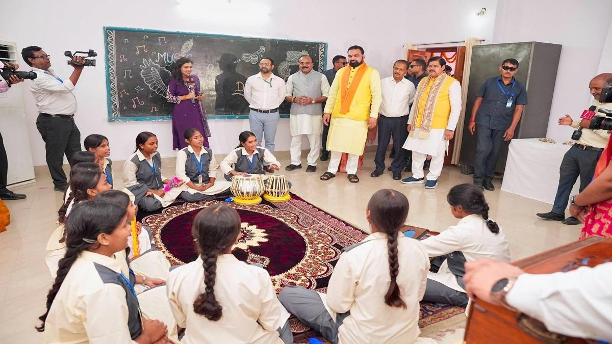 मुख्यमंत्री ने कहा- बिहार के हाई स्कूलों में 'बिहार स्कूल लाइव क्लासेज' की होगी शुरुआत, शिक्षा विभाग व 7 स्वयं सेवी संस्थानों के साथ हुआ MoU | 22Scope News CM Patna 3 22Scope News