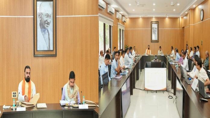 एक करोड़ नए राशन कार्ड बनाने का मुख्यमंत्री ने दिया निर्देश