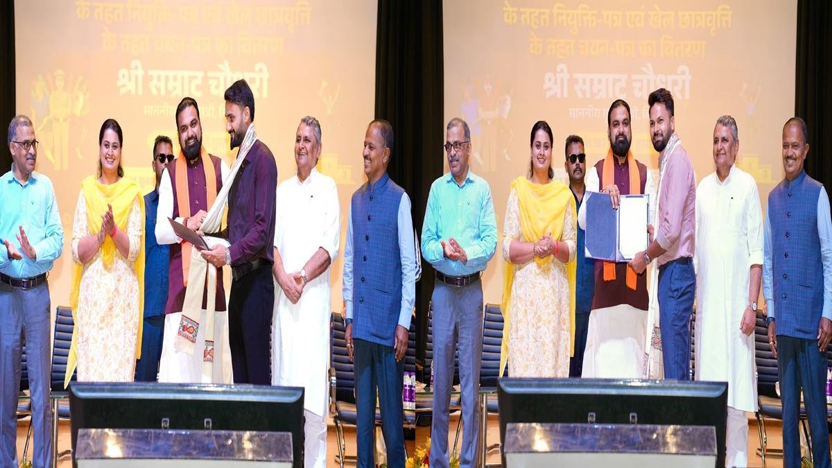 मुख्यमंत्री ने कहा- प्रत्येक पंचायत में विशेष अभियान चलाकर होगी खेल प्रतिभा की खोज, बिहार के खिलाड़ियों को मिलेगा विश्वस्तरीय मंच | 22Scope News CM Sports Department 1 22Scope News