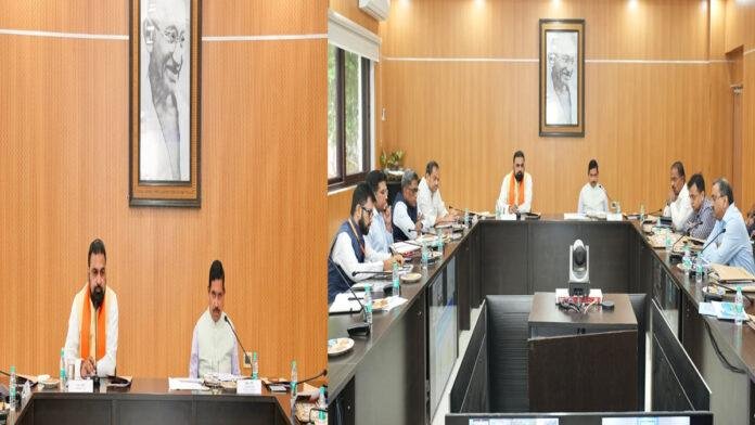 सभी किसानों को सुबह 6 से शाम 6 बजे तक एग्रीकल्चर फीडर से विद्युत आपूर्ति करने का मुख्यमंत्री ने दिया निर्देश