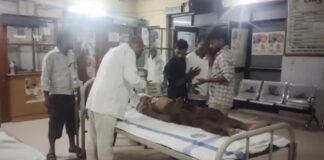 2.5 लाख की लूट के लिए युवक की चाकू गोदकर हत्या, मची सनसनी 2.5 लाख की लूट के लिए युवक की चाकू गोदकर हत्या, मची सनसनी