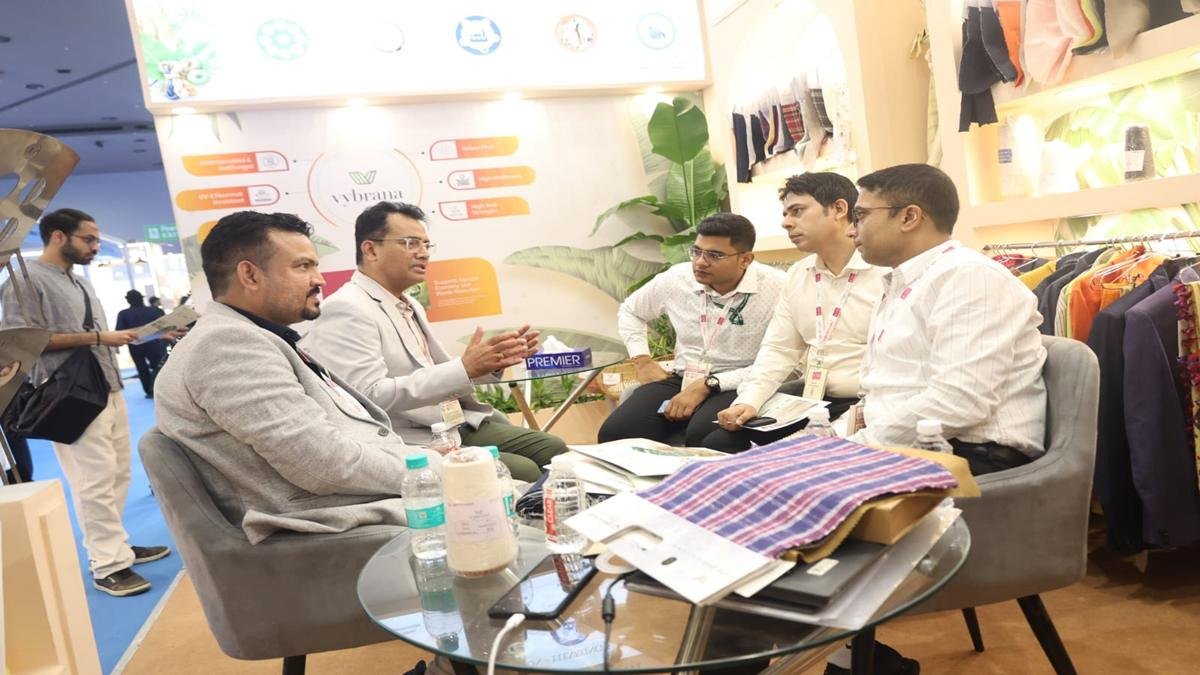 बिहार पैवेलियन को भारत टेक्स 2026 में लगातार मिल रही सराहना, तीसरे दिन भी उमड़ी आगंतुकों की भीड़ | 22Scope News Department of Industries 3 22Scope News