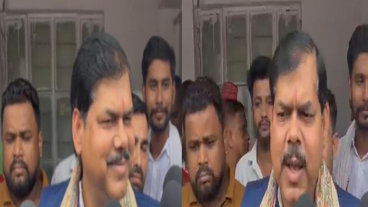 BJP कार्यालय के बाहर लाइब्रेरियन भर्ती की वैकेंसी को लेकर अभ्यर्थियों का जोरदार प्रदर्शन, पुलिस के साथ तीखी नोकझोंक | 22Scope News Education Minister Mithilesh Tiwari 1 22Scope News
