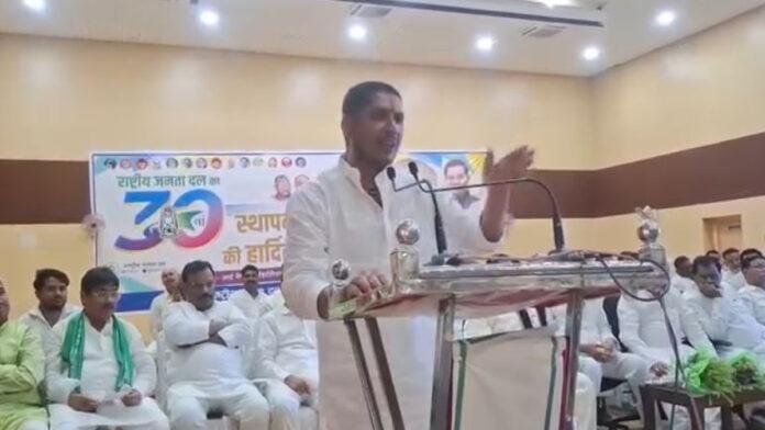 रंजीत यादव ने मांझी को बताया 'शिखंडी', कहा- अपने ही बेटा, बेटी व बहू को विधायक बनने में लगे हैं, कहते हैं यादव को भगाना...