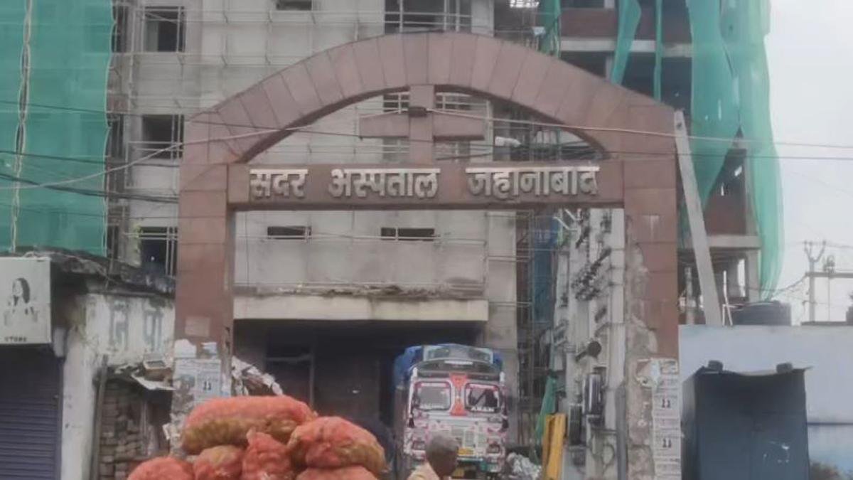 अरवल सिविल सर्जन के समर्थन में जहानाबाद में OPD सेवा रही बंद, मरीजों को हुई परेशानी | 22Scope News Jehanabad Hospital 2 22Scope News