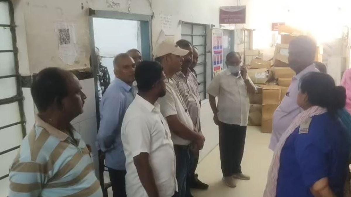 अरवल सिविल सर्जन के समर्थन में जहानाबाद में OPD सेवा रही बंद, मरीजों को हुई परेशानी | 22Scope News Jehanabad Hospital 3 22Scope News