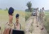 बेलदौर में पुलिस टीम पर हमला कर अपराधी ने छीनी पिस्टल, जवाबी कार्रवाई में पैर में लगी गोली