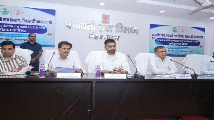 मंत्री दीपक प्रकाश ने कहा- 15 जुलाई तक ग्रामीण क्षेत्रों में स्ट्रीट लाइट लगाने का काम करें पूरा
