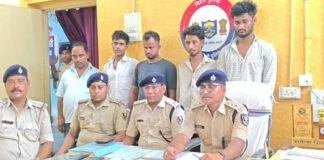 ज्वेलरी लूट मामले का खुलासा, नगद व मोबाइल के साथ 5 अपराधी गिरफ्तार