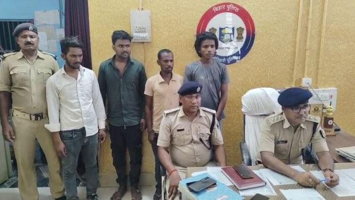 मास्टर चाबी से उड़ाते थे बाइक, शराब कारोबारियों तक पहुंचाते थे चोरी के वाहन, गिरोह का भंडाफोड़, 4 गिरफ्तार