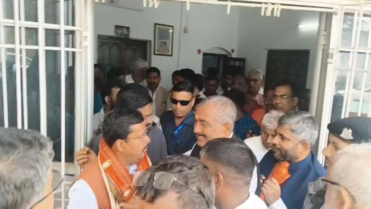 नितिन नवीन के आवास पर बैठकों का दौर जारी, चुनावी रणनीति पर चर्चा | 22Scope News Nitin Navin 2 22Scope News
