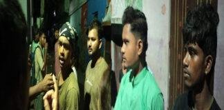 युवक की चाकू से गोद कर हत्या, 2 गिरफ्तार, एक फरार, पुलिस जांच में जुटी