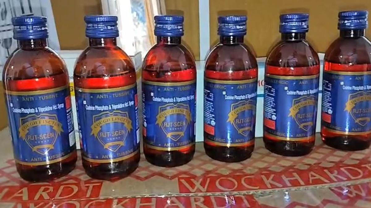 पटना सिटी के मेहंदीगंज में 32 लाख से अधिक के नशीले सिरप व इंजेक्शन बरामद, एक गिरफ्तार | 22Scope News Patna Police 1 3 22Scope News