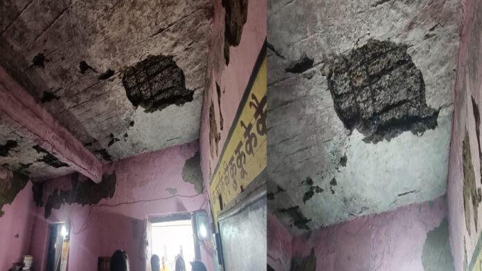 डर के साये में जीने को मजबूर सरकारी स्कूल के छात्र-छात्रा और शिक्षक