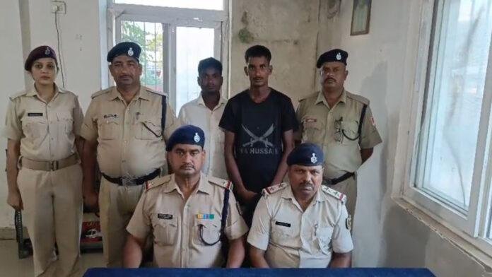 चलती ट्रेन में मोबाइल झपटने वाला शातिर चोर गिरफ्तार