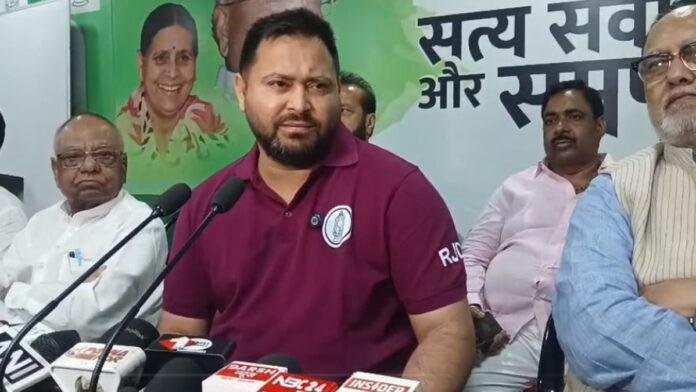 तेजस्वी ने सरकार को लिया आड़े हाथ, कहा- छात्र अपनी नौकरी व भविष्य के लिए उठा रहे आवाज मिल रही है लाठी