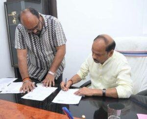 Raghuvar Das SIR Form: जमशेदपुर में रघुवर दास ने भरा गणना प्रपत्र, मतदाता सूची को लेकर दिया संदेश | 22Scope News Raghuvar Das SIR Form 2