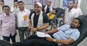 Jamshedpur Blood Donation Camp: जमशेदपुर में रक्तदान शिविर में उमड़ी भीड़, हर डोनर को मिला खास तोहफा | 22Scope News Jamshedpur Blood Donation Camp 2