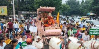 JMM Ram Mandir Protest: जमशेदपुर में क्यों उतरी वानर सेना? झामुमो के अनोखे प्रदर्शन ने खींचा सबका ध्यान JMM Ram Mandir Protest
