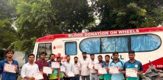 Radha Govind University Blood Donation Camp: मानवता की सेवा में आगे आया राधा गोविन्द विश्वविद्यालय, रक्तदान अभियान में दिखा युवाओं का उत्साह Radha Govind University Blood Donation Camp 2