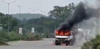 Chandil NH33 Fire 1