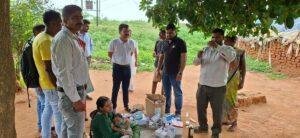 Koderma Birhor Health Camp: बिरहोर बस्ती में बीमारी की सूचना से प्रशासन में हड़कंप, मेडिकल टीम ने किया बड़ा खुलासा | 22Scope News Koderma Birhor Health Camp: बिरहोर बस्ती में बीमारी की सूचना से प्रशासन में हड़कंप, मेडिकल टीम ने किया बड़ा खुलासा 1