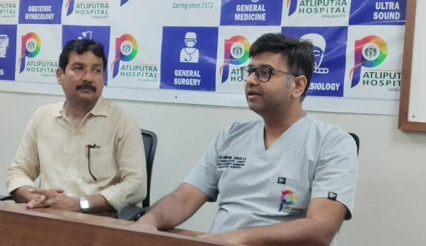 Dhanbad Unicompartmental Knee Replacement: धनबाद में पहली बार यूनिकम्पार्टमेंटल नी रिप्लेसमेंट सर्जरी सफल, 42 वर्षीय महिला को मिली नई जिंदगी Dhanbad Unicompartmental Knee Replacement: धनबाद में पहली बार यूनिकम्पार्टमेंटल नी रिप्लेसमेंट सर्जरी सफल, 42 वर्षीय महिला को मिली नई जिंदगी