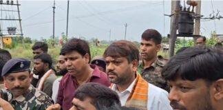 Chhatabad Land Subsidence: छाताबाद पहुंचे मेयर संजीव सिंह, भू-धसान प्रभावितों की सबसे बड़ी मांग पर दिया बड़ा बयान