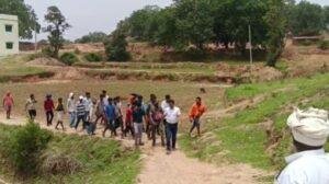 Chutaru High School Land Dispute: स्कूल की जमीन पर किसने चलाया हल? सड़क पर उतर आए छात्र, प्रशासन में मचा हड़कंप | 22Scope News Chutaru High School Land Dispute 2
