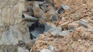 Deoghar Bridge Wall Collapse: मुख्यमंत्री ग्राम सेतु योजना के पुल में बड़ी गड़बड़ी? ग्रामीणों ने खोली पोल | 22Scope News Deoghar Bridge Wall Collapse 2
