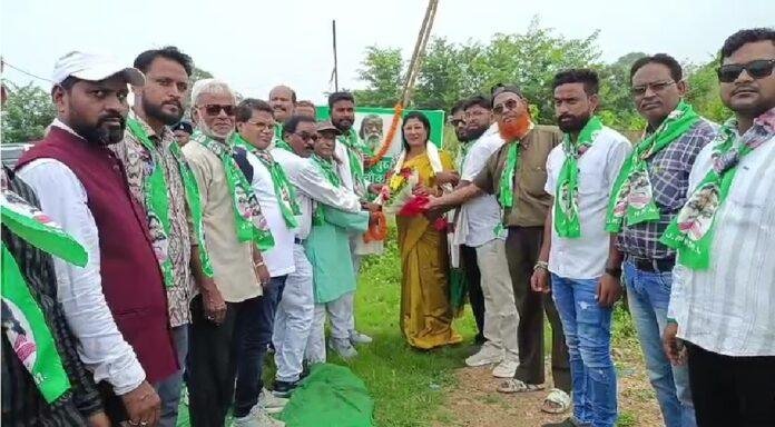 Mahua Maji Khalari Visit