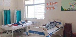 Dumka Skill Centre Food Poisoning: दुमका में जहरीला खाना खाने से 21 छात्र-छात्राएं बीमार, अस्पताल में मचा हड़कंप Dumka Skill Centre Food Poisoning