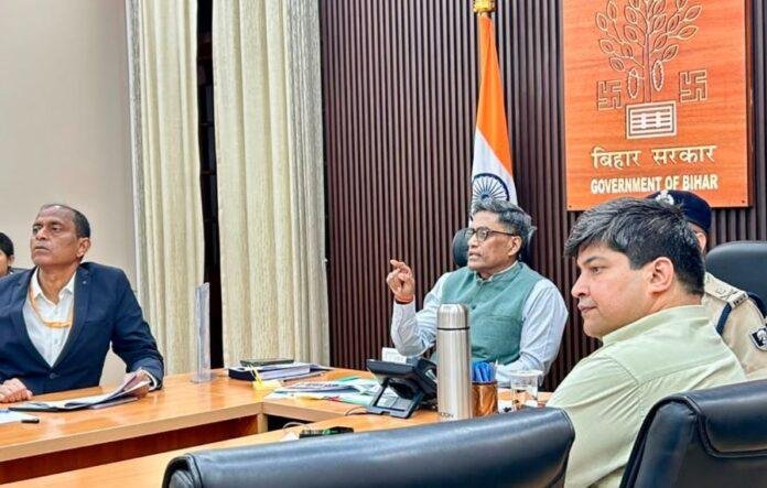 बिहार में Cyber Crime पर सख्ती, मुख्य सचिव और DGP की हाई लेवल बैठक, 1930 हेल्पलाइन के व्यापक प्रचार का निर्देश