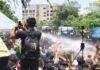 JPSC Student Protest: पीछे के रास्ते से विधानसभा के करीब पहुंचे छात्र, सातवीं बैरिकेड भी टूटी, टकराव की स्थिति