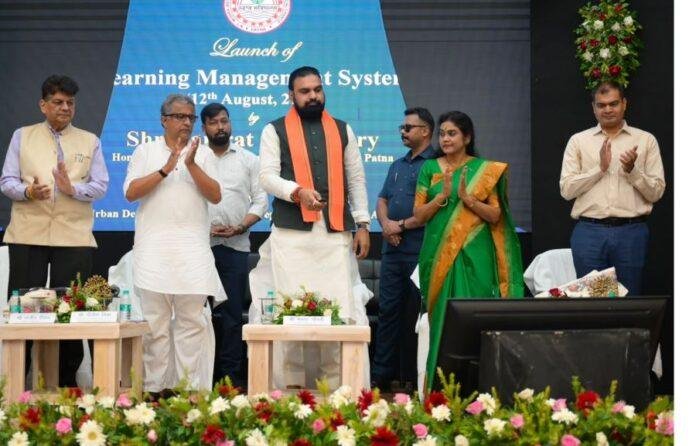 LNMI में पढ़ने वाले 100 छात्रों को हर सत्र विदेश भेजेगी बिहार सरकार, 'गंगा टू ग्लोबल' से मिलेगा Global Exposure