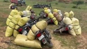 फतेहपुर के जंगल से 3500 लीटर महुआ शराब बरामद, 21 बाइक जब्त, तस्कर फरार