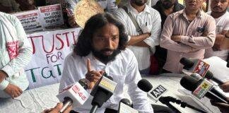 JPSC Protest Ranchi: JPSC-JSSC परीक्षाओं पर उठे सवाल, देवेंद्रनाथ महतो ने अनिश्चितकालीन भूख हड़ताल का किया ऐलान JPSC Protest Ranchi