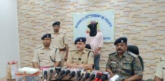 Jamshedpur Ganja Smuggling: बिस्किट-चॉकलेट की गुमटी में छिपा था नशे का कारोबार! जमशेदपुर पुलिस ने आरोपी को दबोचा Jamshedpur Ganja Smuggling