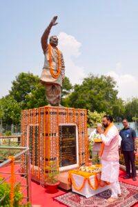 Atal Bihari Vajpayee Death Anniversary 1